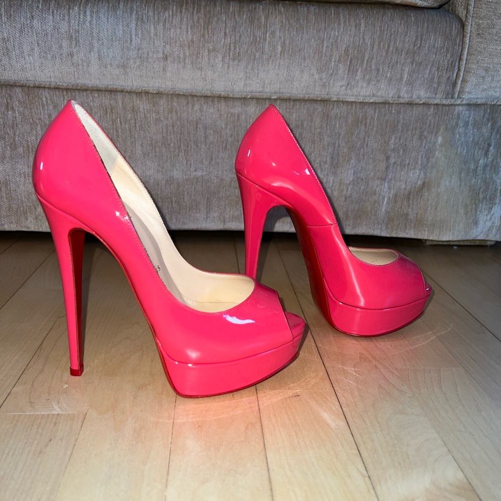 Christian Louboutin Lady peep 150